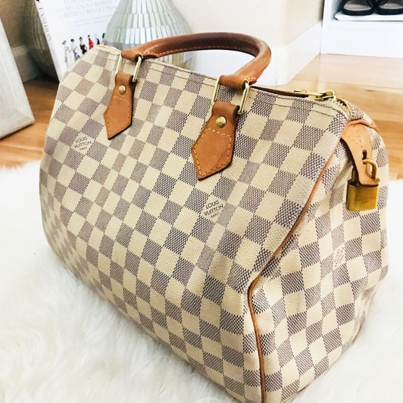 Louis Vuitton Handbags - LV Speedy bag